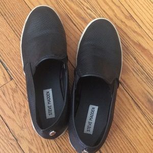 Steve Madden slip on sneakers